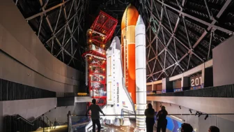 The Final Launch Without Leaving Earth: Why Space Shuttle Endeavour Will Be Displayed as if It Were Ready for Liftoff