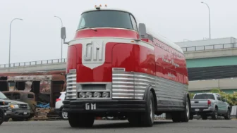 GM Futurliner: The 15-Ton “Bus of the Future” That Brought Tomorrow to America